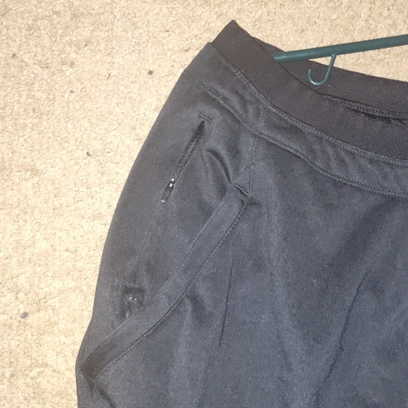 Nike Black Jogger Pants - Picture 2 of 3